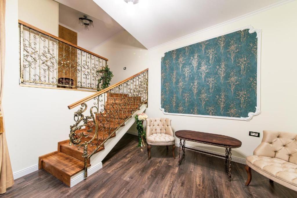 Oasis Historic Central House Bucureşti Ngoại thất bức ảnh