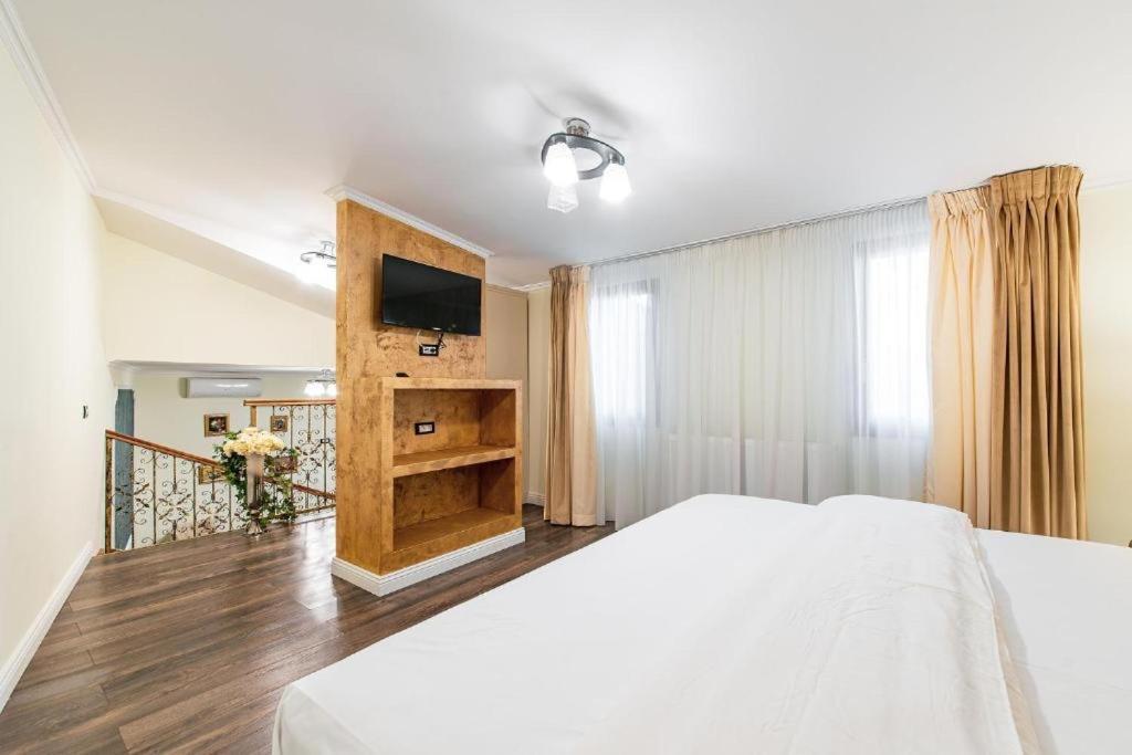 Oasis Historic Central House Bucureşti Ngoại thất bức ảnh