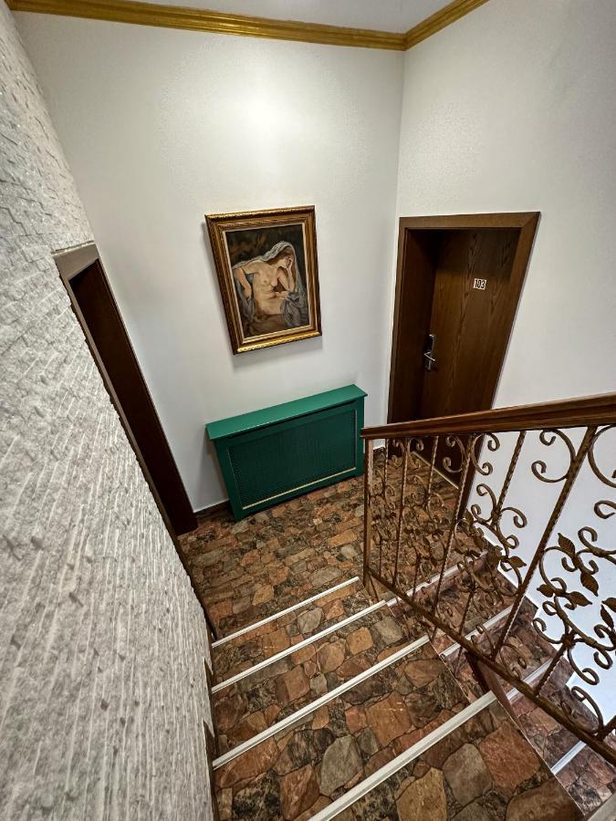 Oasis Historic Central House Bucureşti Ngoại thất bức ảnh